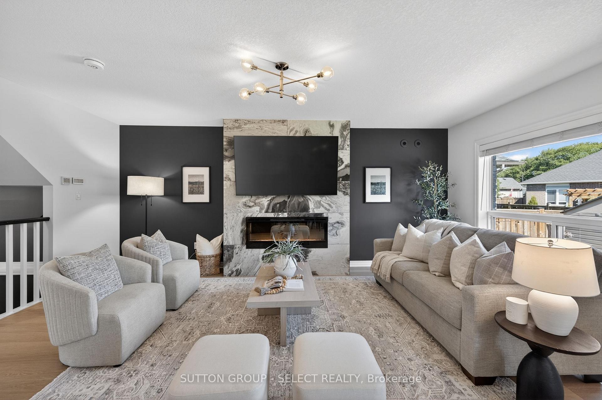 38 Foxtail Lane, St. Thomas — photo 2 of 5