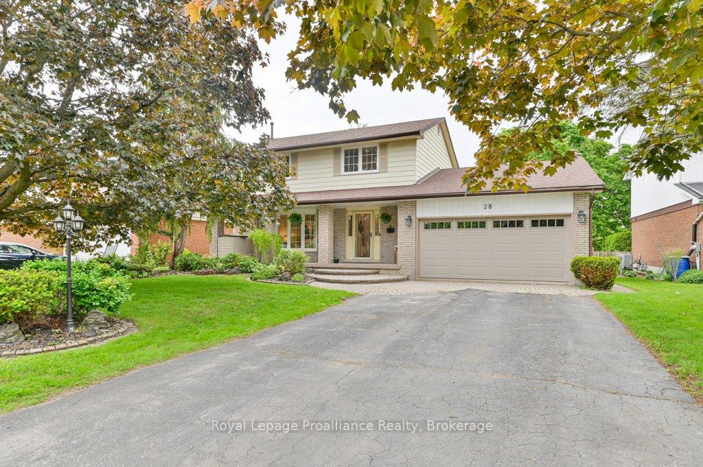 28 Briarwood Crescent, Belleville — photo 2 of 5