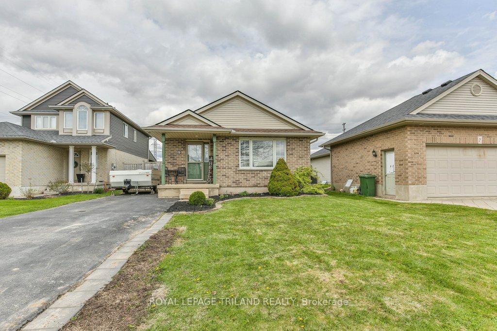 9 BROOKSIDE Drive, St. Thomas — photo 3 of 5