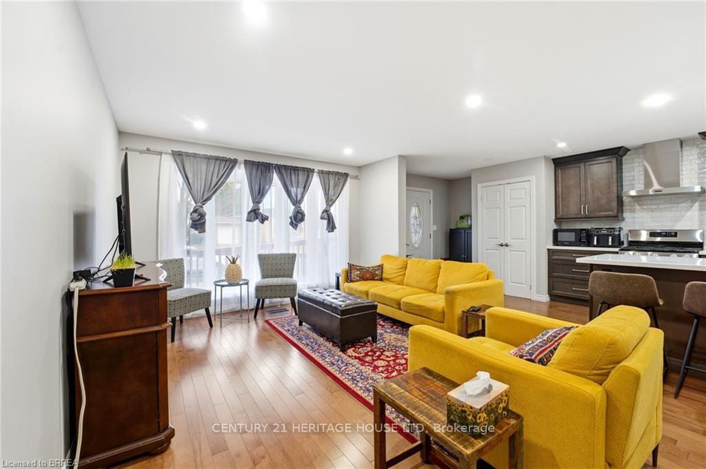 179 Banbury Road, Brantford — photo 4 of 5