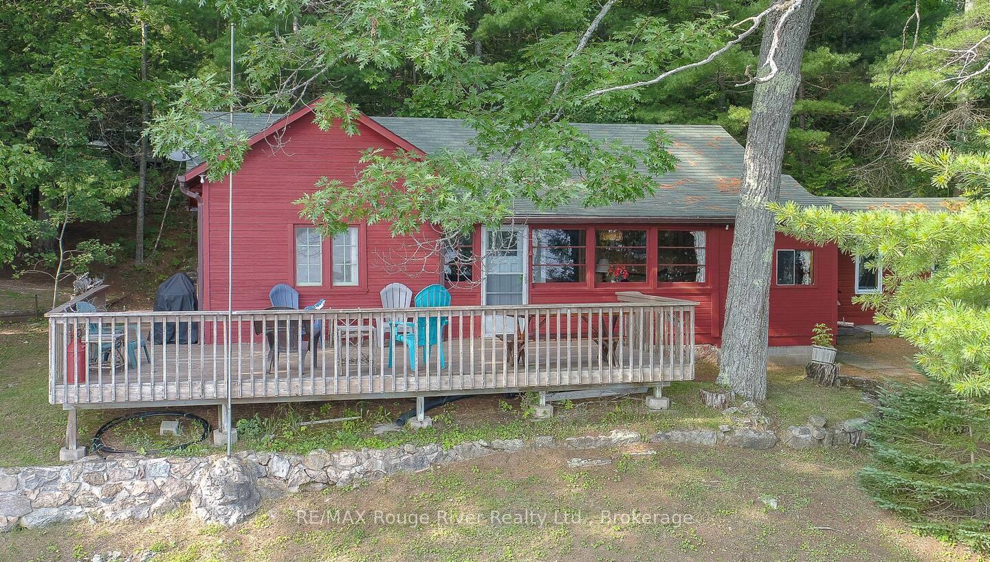 1246 Sugar Bush Lane, Minden Hills — photo 2 of 5