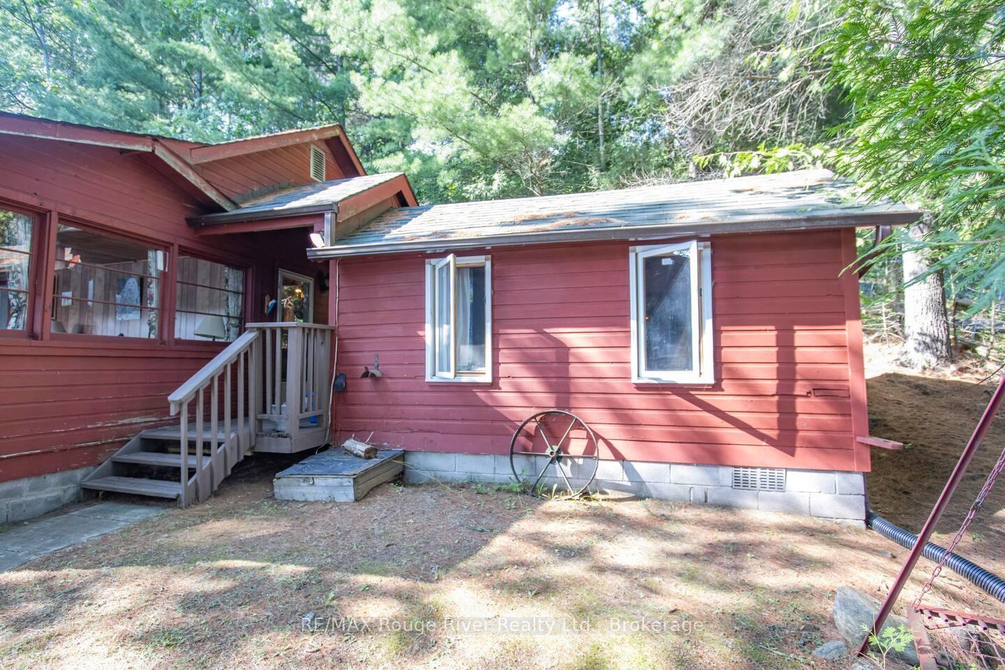 1246 Sugar Bush Lane, Minden Hills — photo 5 of 5