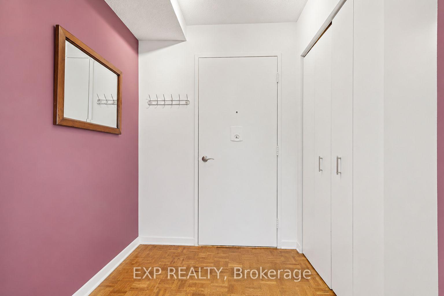 2044 Arrowsmith Drive 405A, Beacon Hill North - South and Area — photo 4 of 5