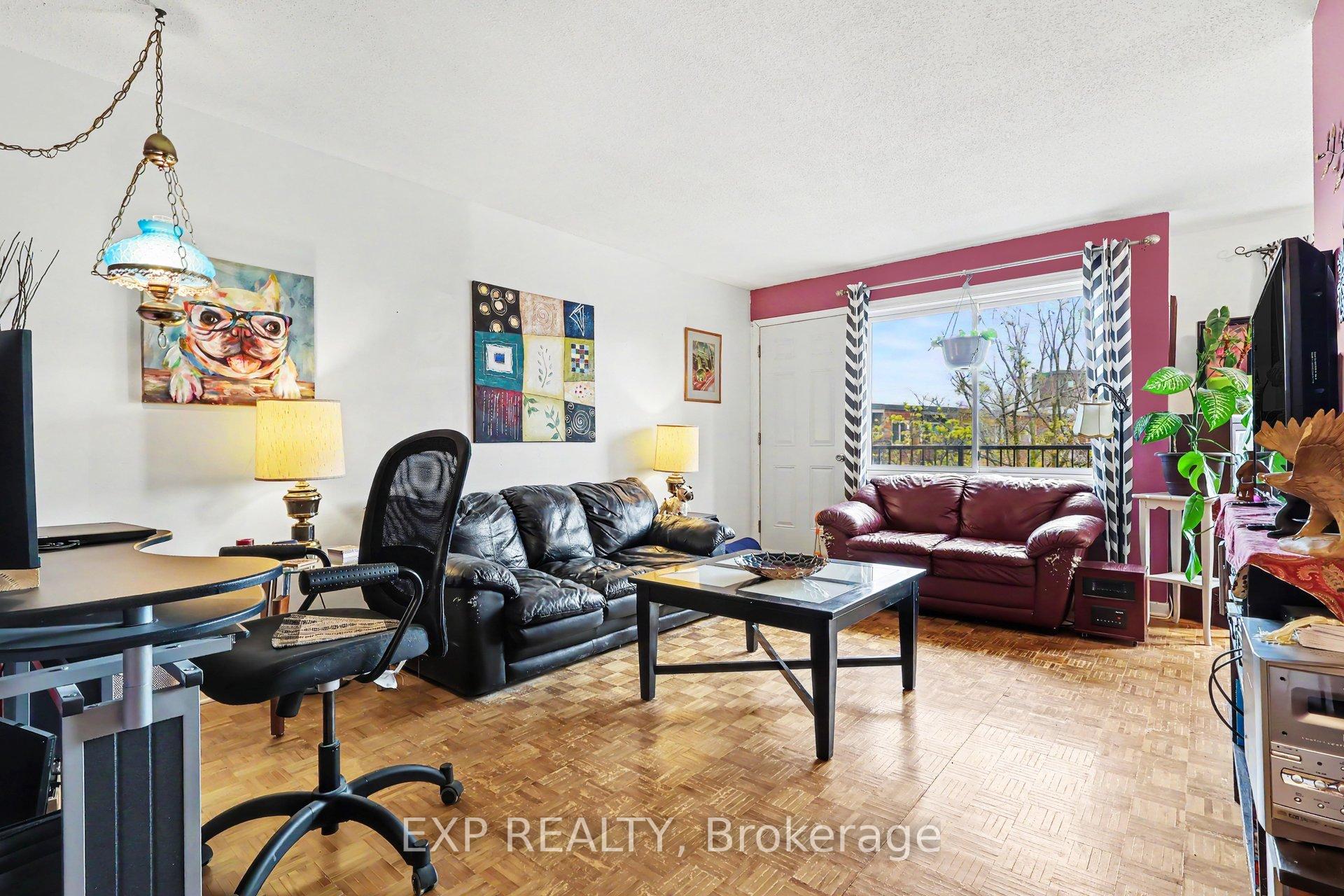2044 Arrowsmith Drive 405A, Beacon Hill North - South and Area — photo 5 of 5