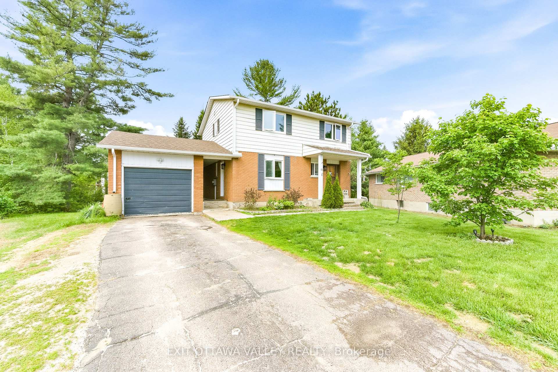 13 Tamarack Street, Deep River — photo 2 of 5
