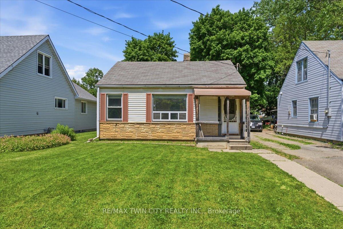 121 Wilkes Street, Brantford, ON N3T 4W4 — Brantford, Ontario