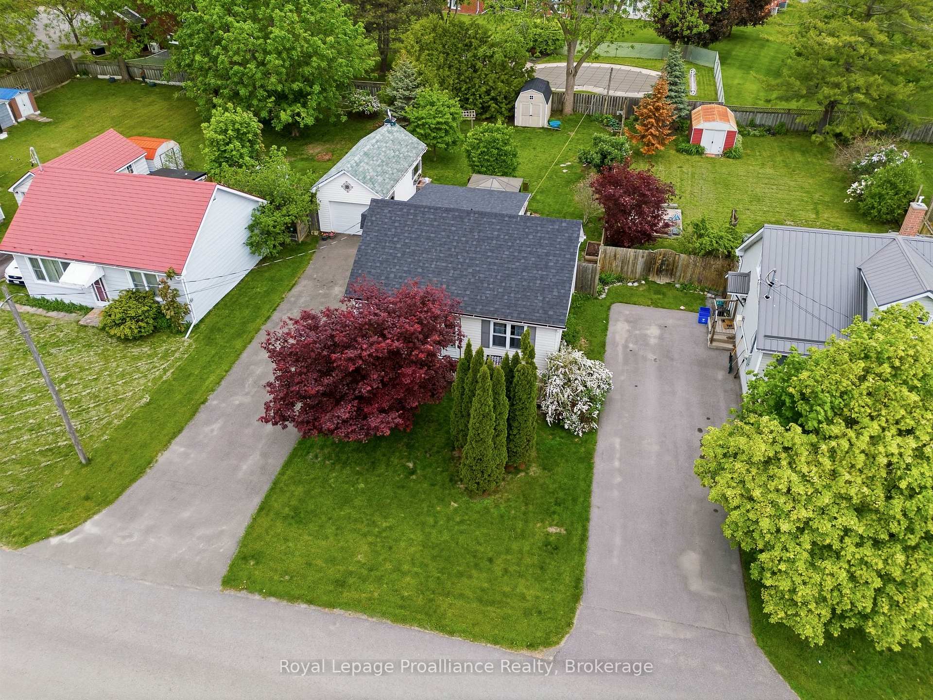 106 Karl Street, Belleville — photo 4 of 5