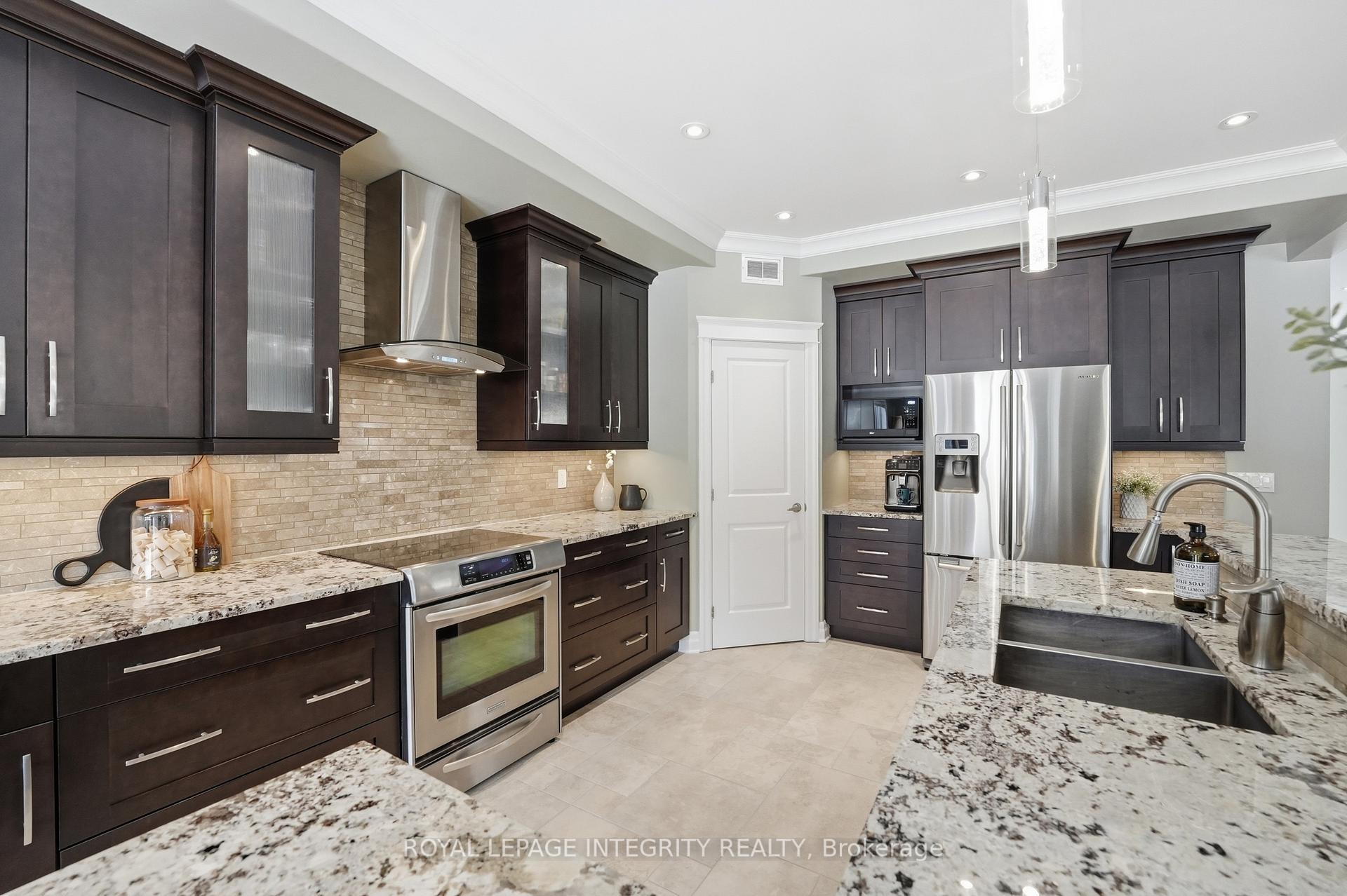 476 Ancaster Avenue, Woodroffe — photo 3 of 5