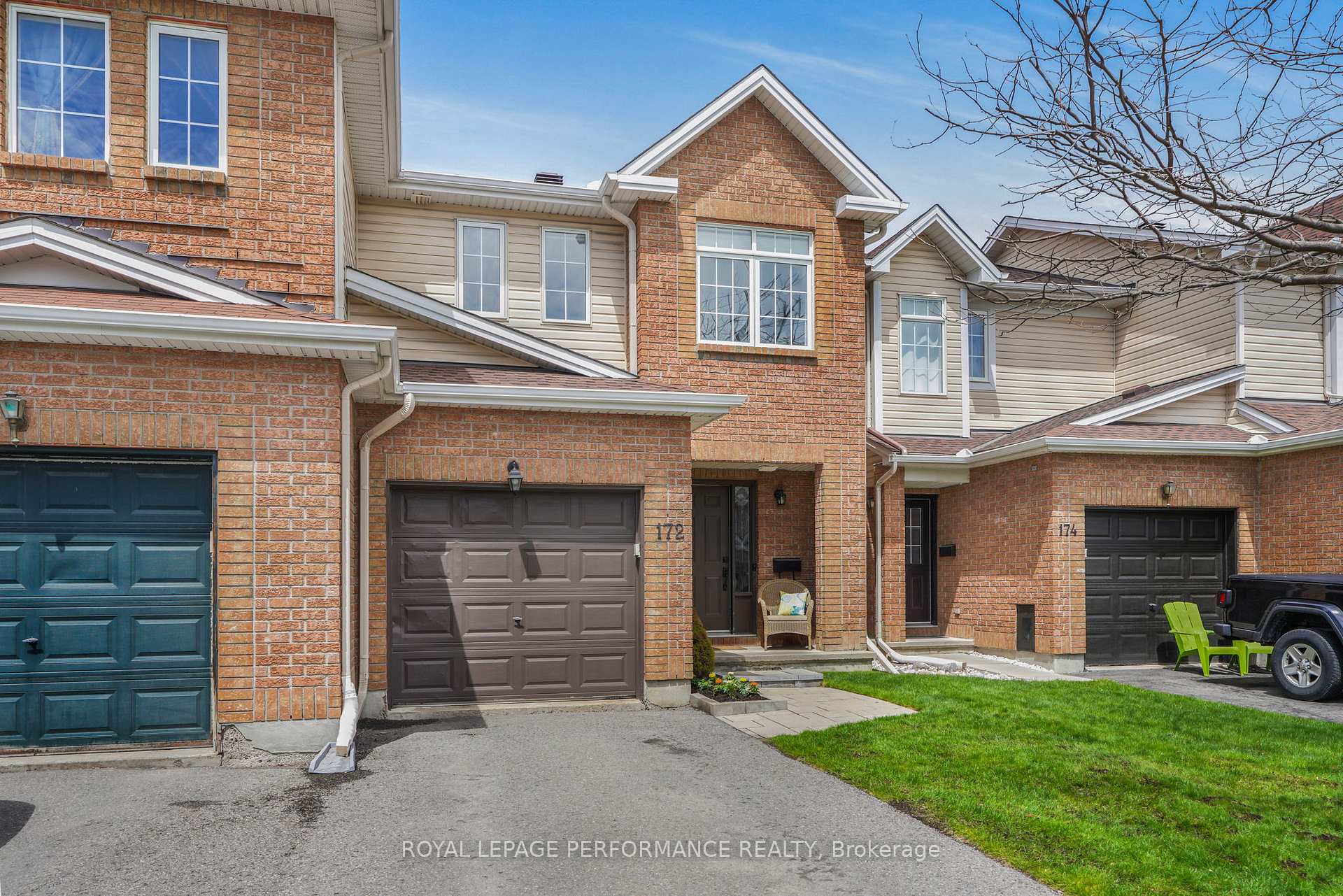 172 Colliston Crescent, Hunt Club - South Keys and Area — photo 2 of 5
