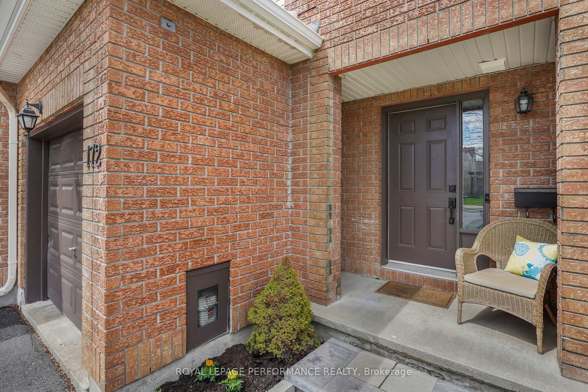 172 Colliston Crescent, Hunt Club - South Keys and Area — photo 3 of 5