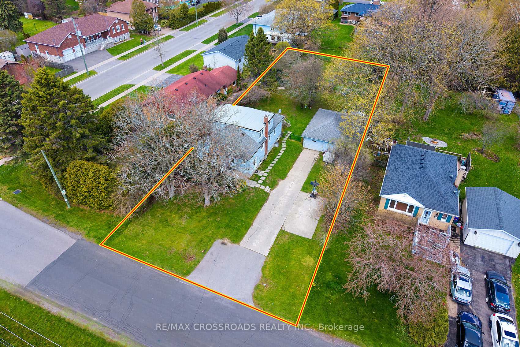 16 Hamilton Avenue, Cobourg — photo 4 of 5