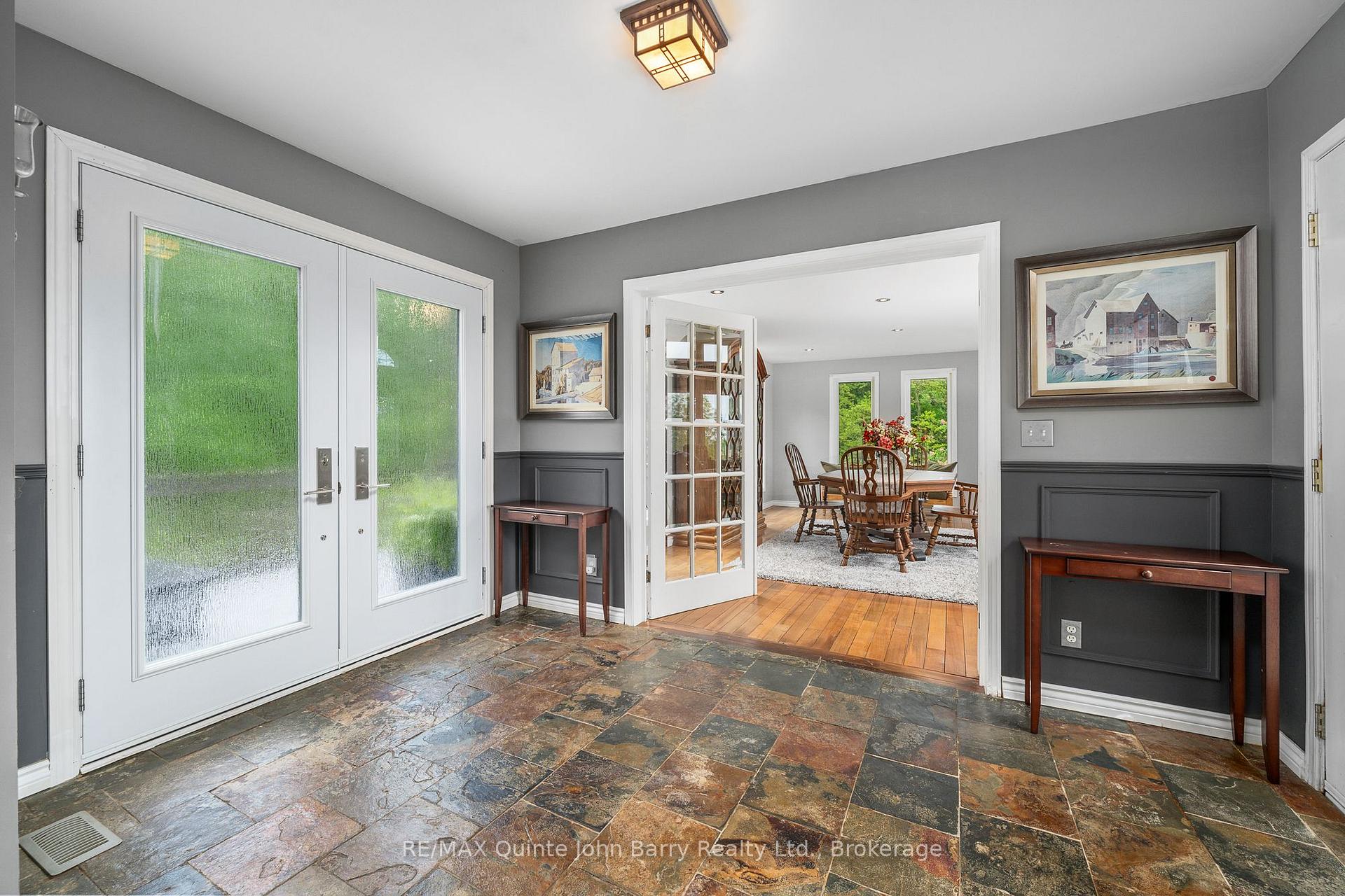 331 Drewery Street, Brighton — photo 3 of 5