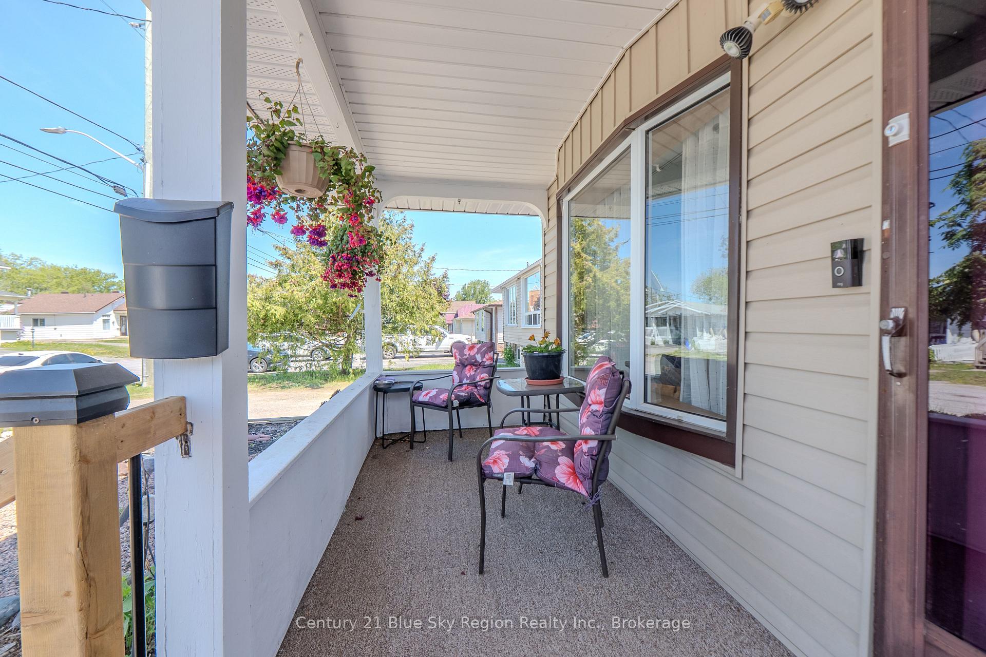 174 E Princess Street, North Bay — photo 4 of 5