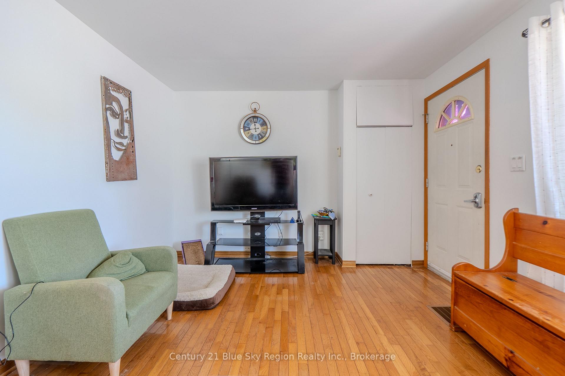174 E Princess Street, North Bay — photo 5 of 5
