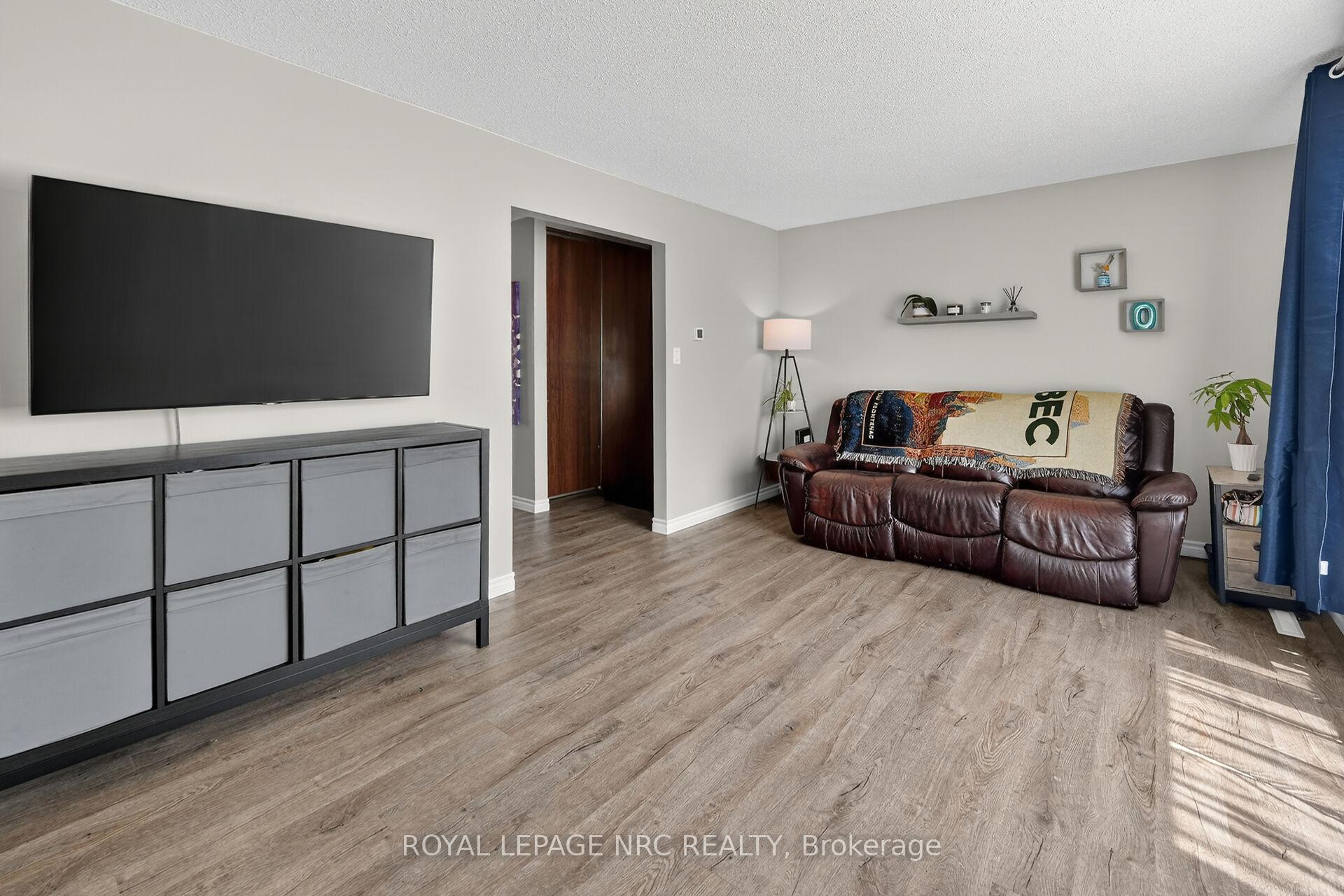 28 Chantal Court, Welland — photo 3 of 5