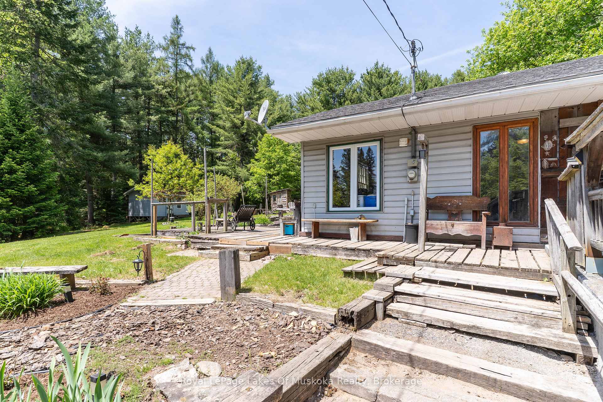 244 South Mary Lake Road, Huntsville, ON P0B 1L0 — Huntsville, Ontario