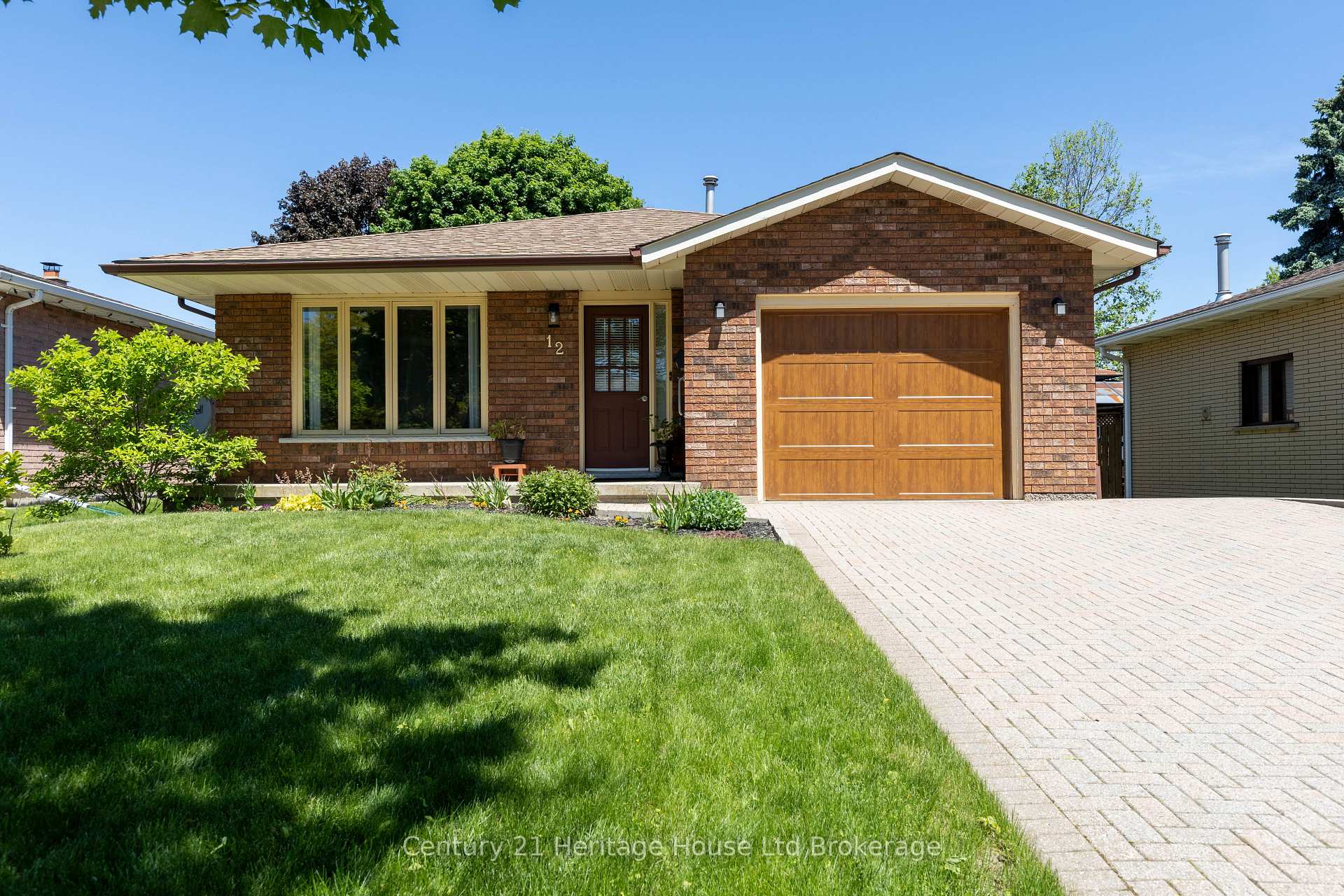 12 Spartan Drive, Brantford, ON N3R 6C7 — Brantford, Ontario