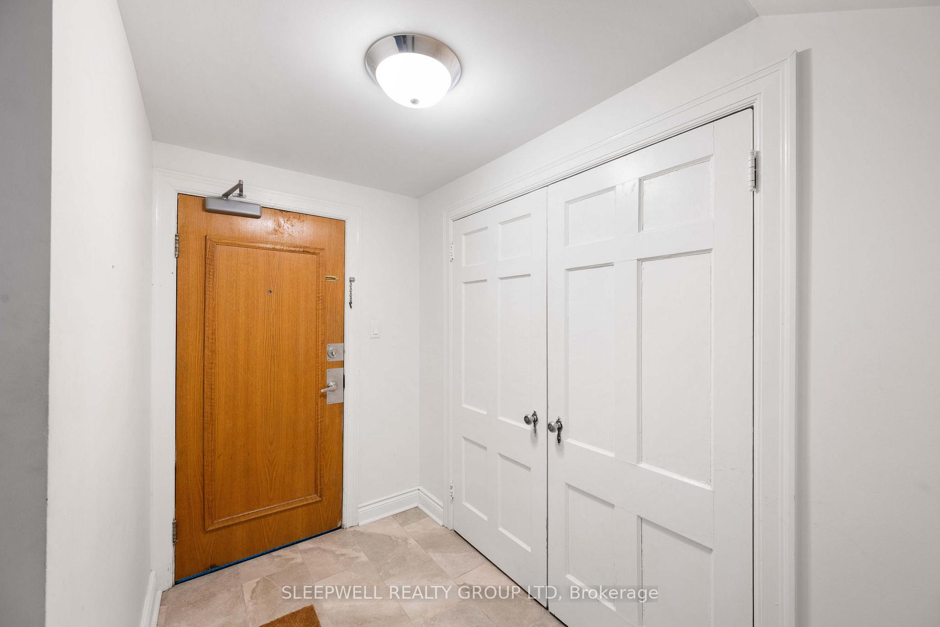 180 Augusta Street 1A, Lower Town - Sandy Hill — photo 4 of 5