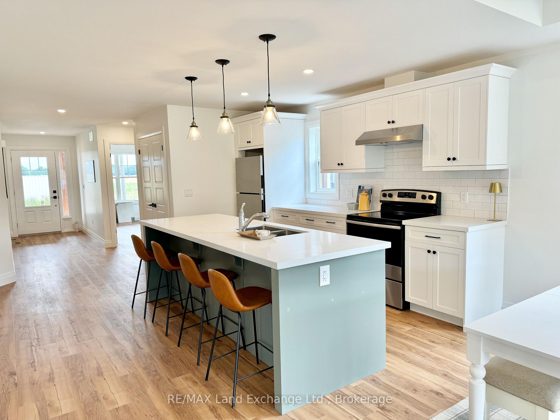 94 Eagle Court, Saugeen Shores — photo 4 of 5