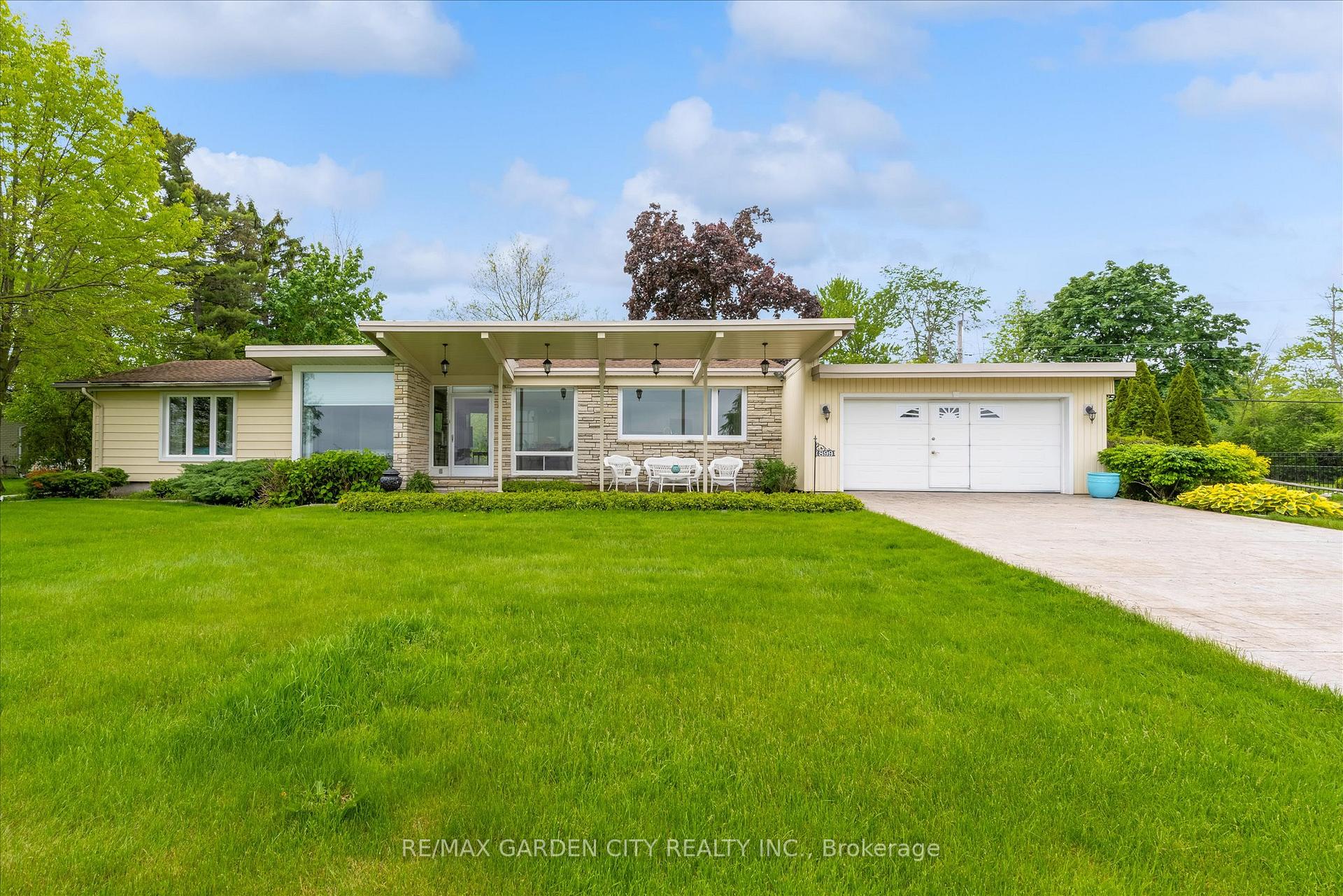 899 Niagara Parkway, Fort Erie — photo 2 of 5