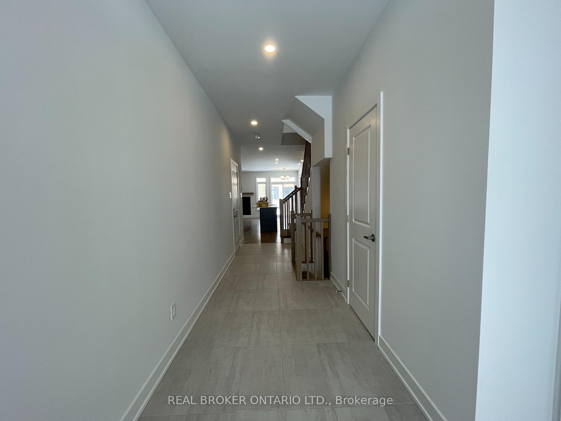 882 Solarium Avenue, Blossom Park - Airport and Area — photo 3 of 5