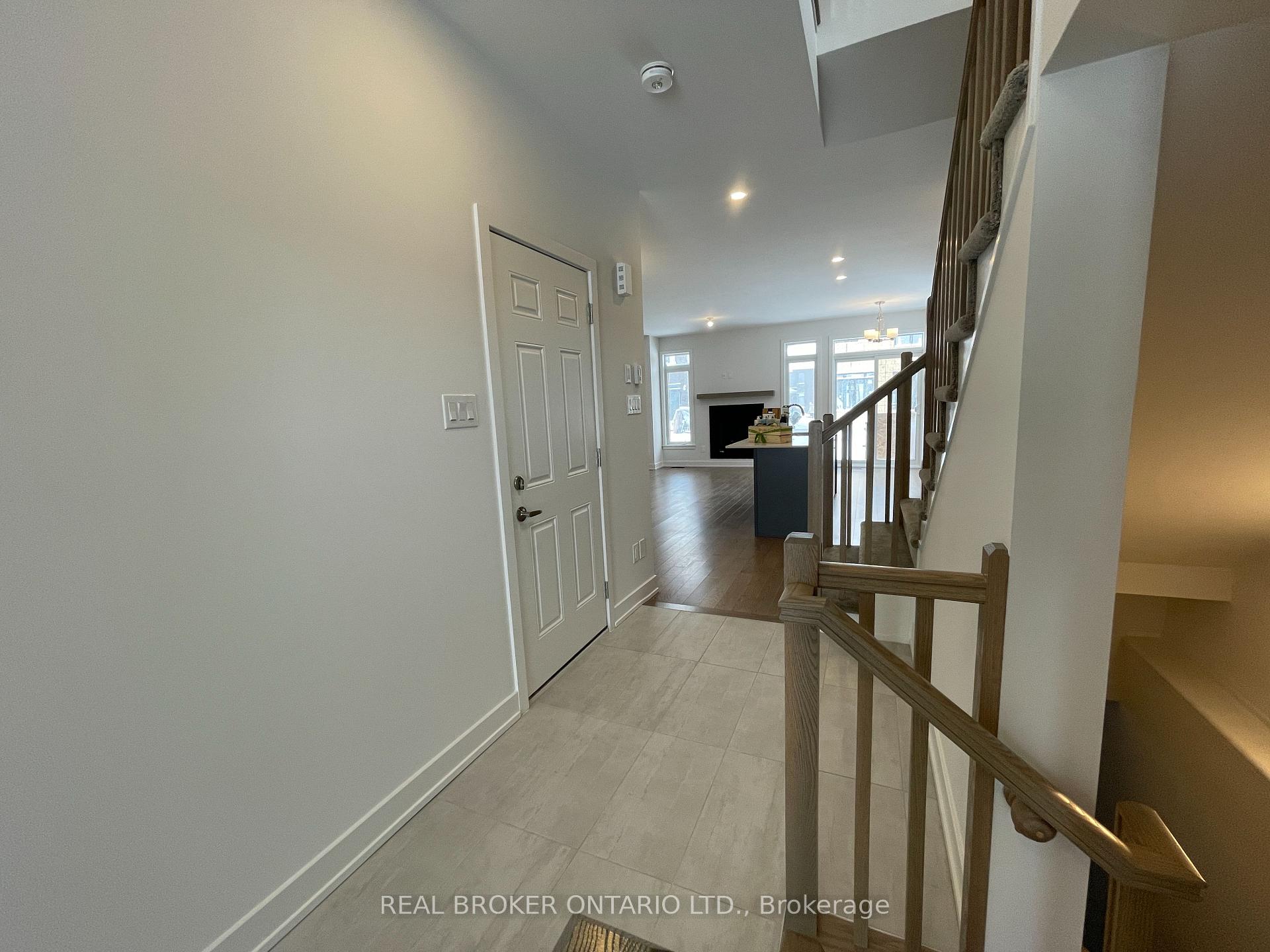 882 Solarium Avenue, Blossom Park - Airport and Area — photo 5 of 5