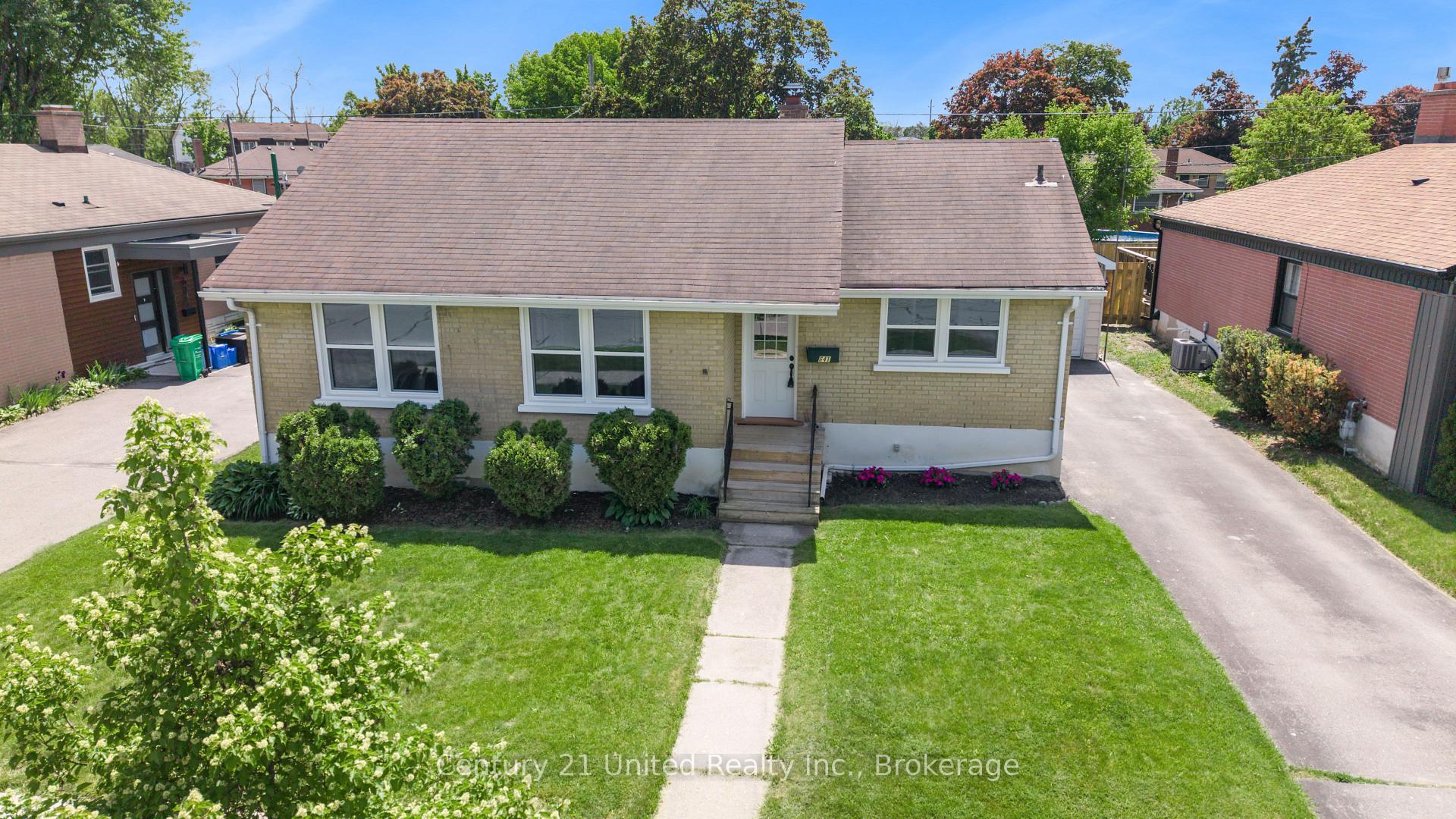 641 Harold Drive, Peterborough — photo 2 of 5