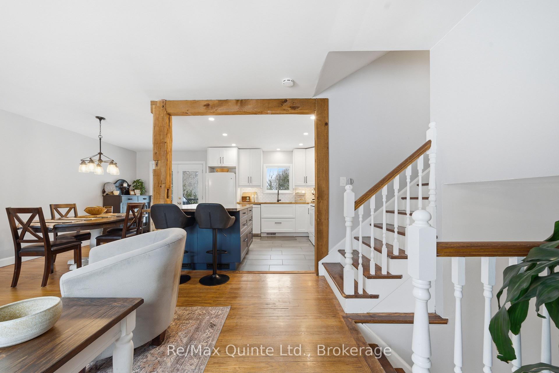 26 Applewood Drive, Belleville — photo 4 of 5