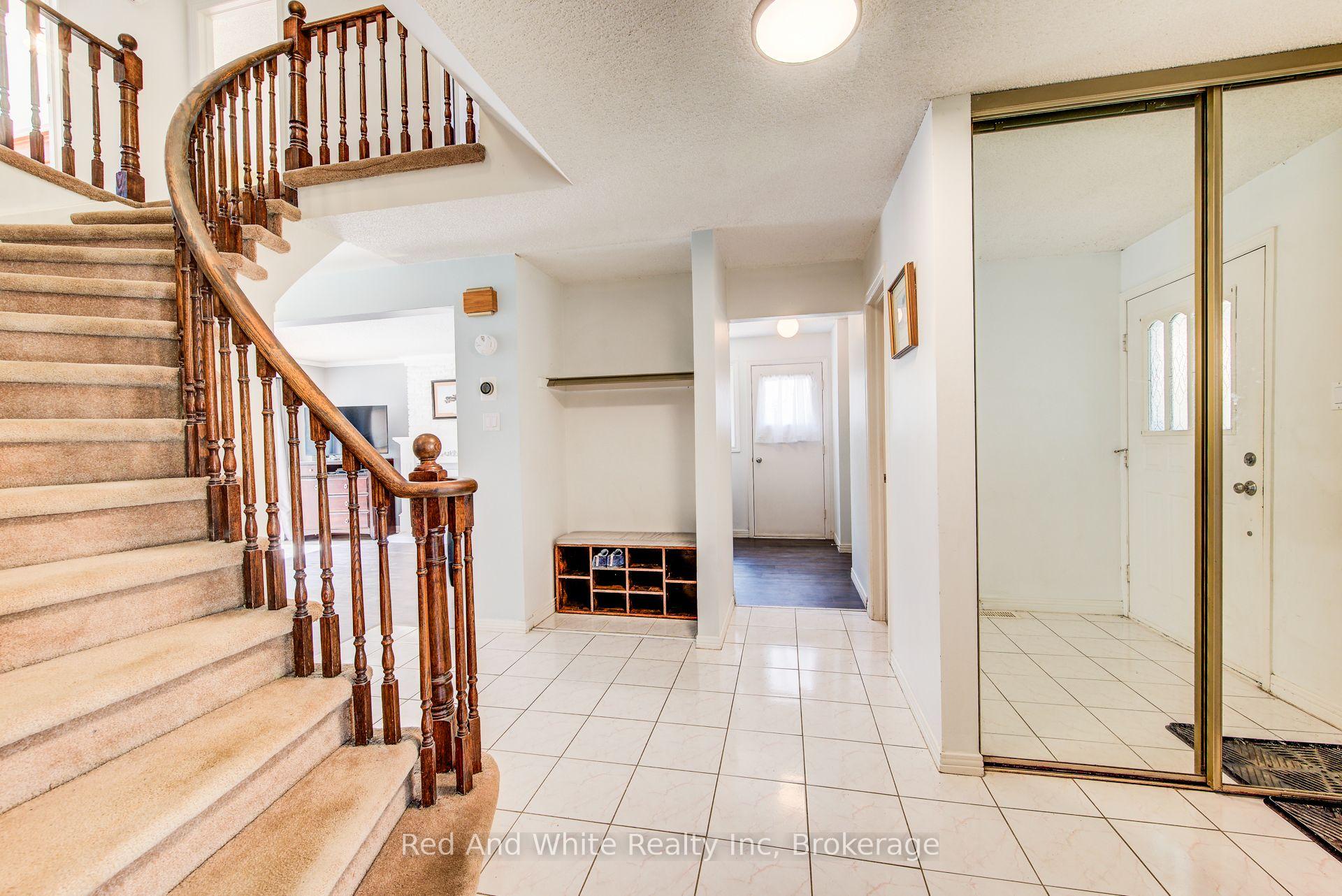13 Gateview Drive, Waterloo — photo 5 of 5