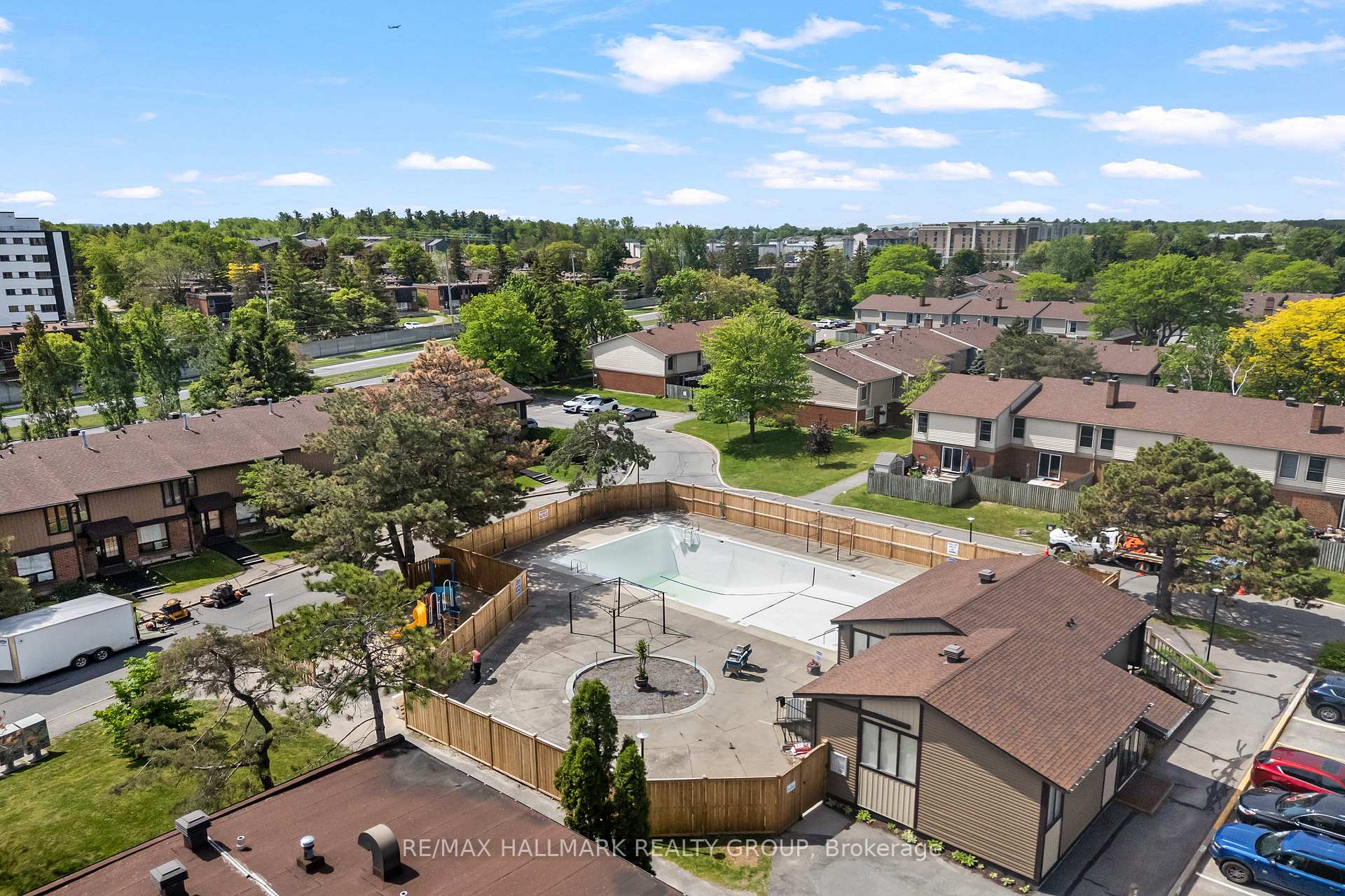 890 Cahill Drive W 41, Hunt Club - Windsor Park Village and Area — photo 3 of 5