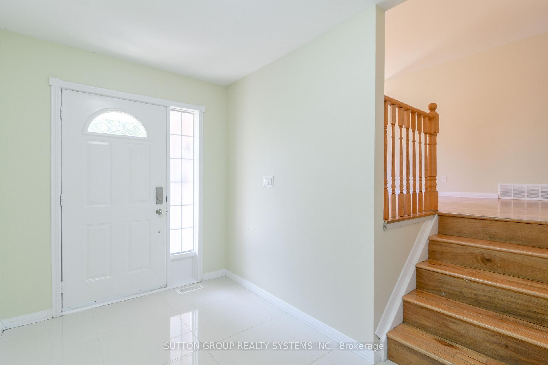 19 Lorraine Drive, Cambridge — photo 3 of 5
