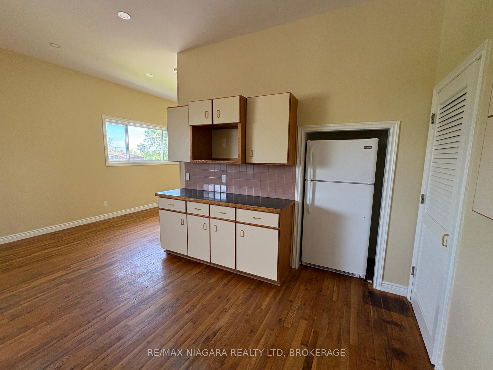 350 Walden Boulevard F, Fort Erie — photo 3 of 5