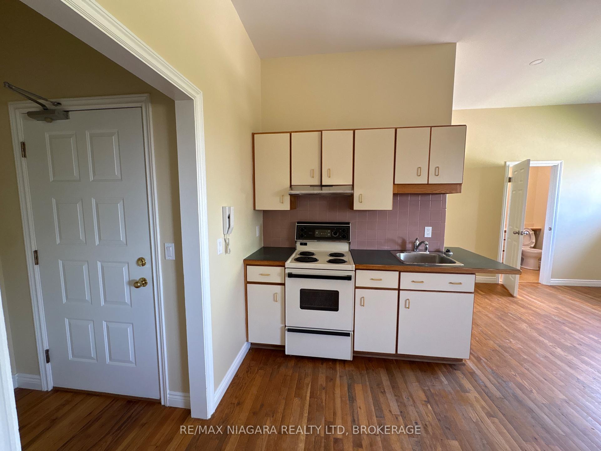 350 Walden Boulevard F, Fort Erie — photo 4 of 5