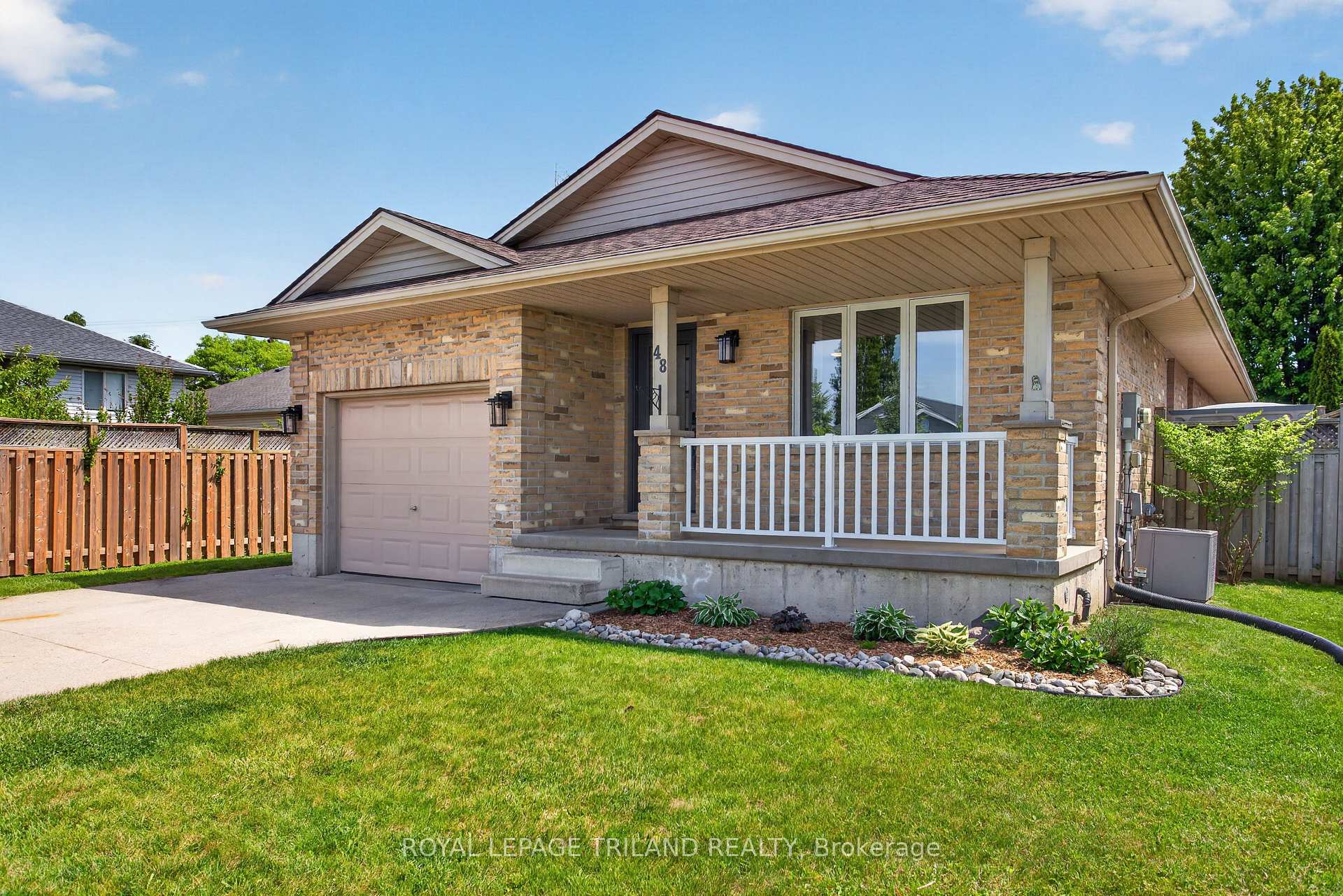 48 Cottonwood Drive, St. Thomas — photo 4 of 5