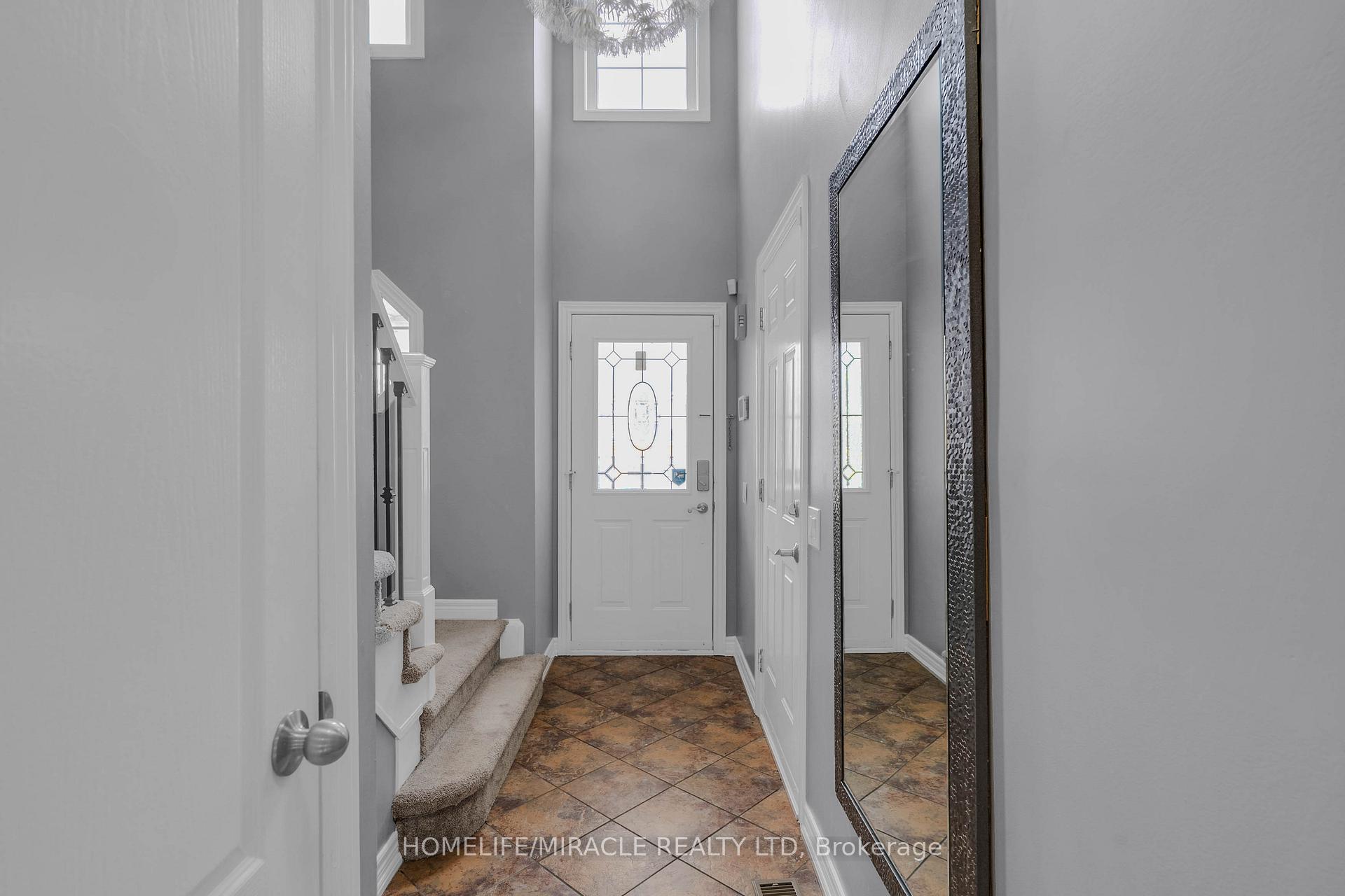 142 Marion Street, Shelburne — photo 2 of 5