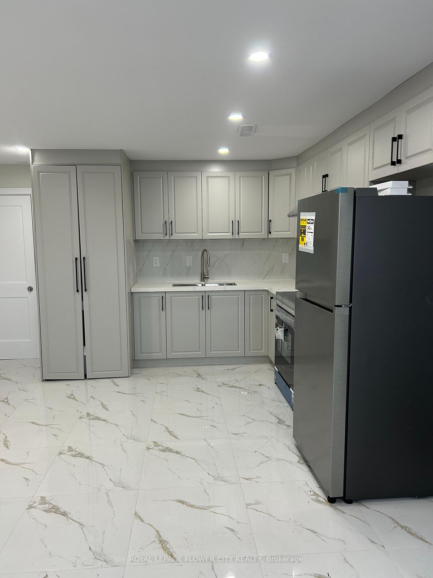 200 Hunter Way Basement, Brantford — photo 2 of 5