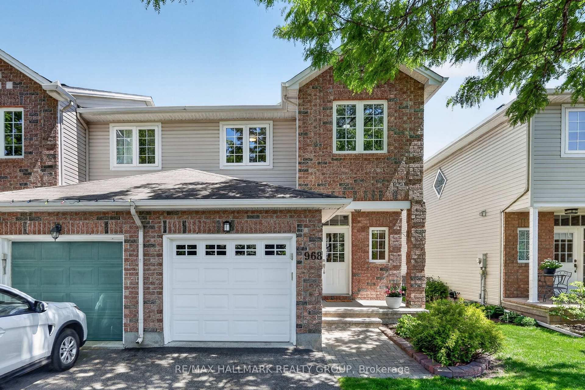 968 Lucille Way, Orleans - Cumberland and Area, ON K4A 4J2 — Orleans - Cumberland and Area, Ontario