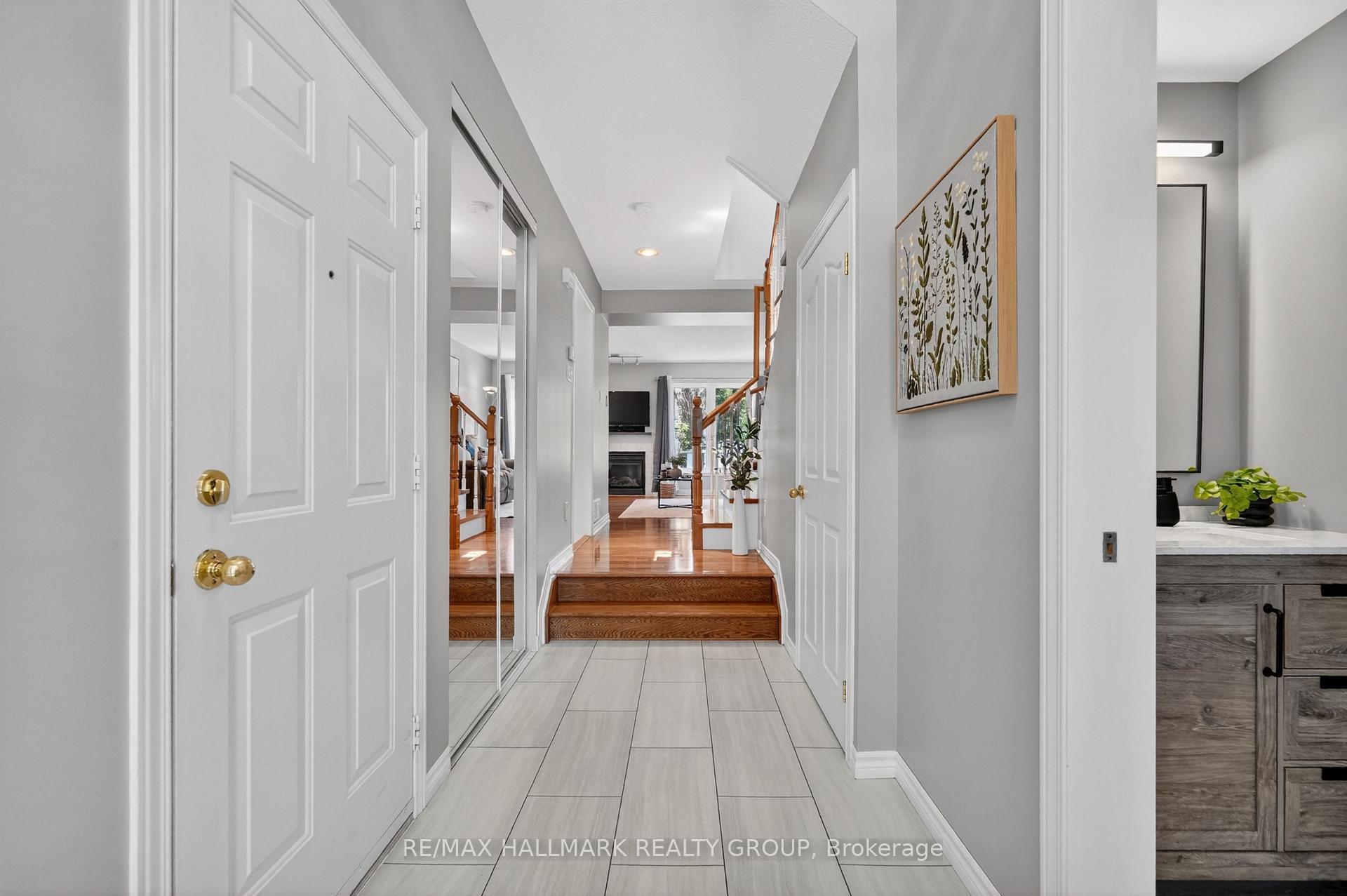 968 Lucille Way, Orleans - Cumberland and Area — photo 3 of 5