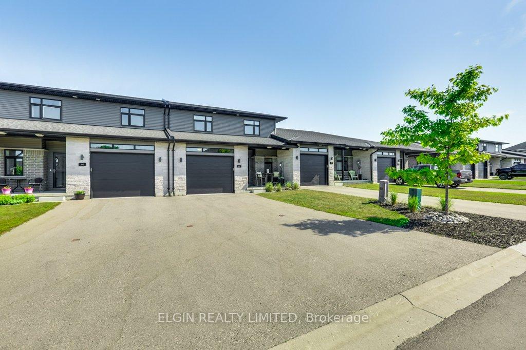 88 Rowe Avenue, South Huron — photo 2 of 5
