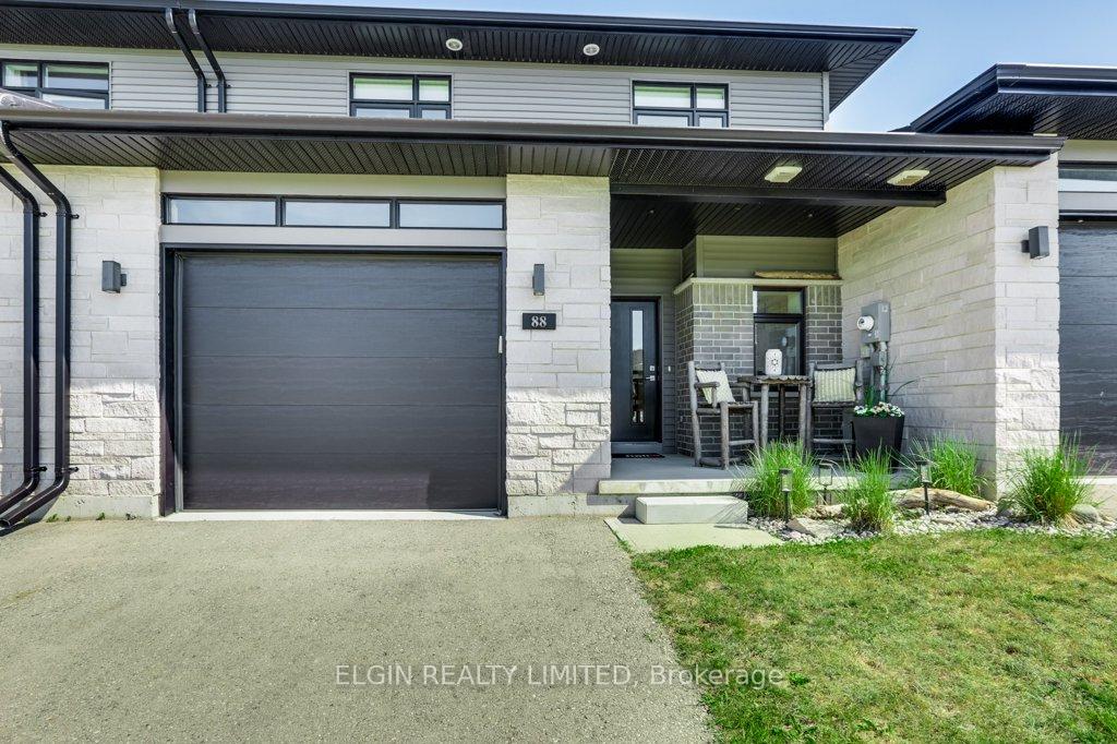 88 Rowe Avenue, South Huron — photo 3 of 5