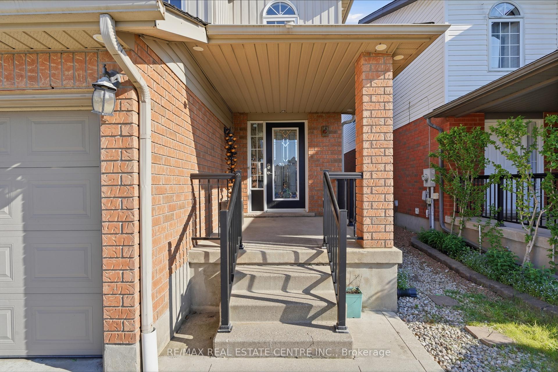 110 Green Gate Boulevard, Cambridge — photo 3 of 5