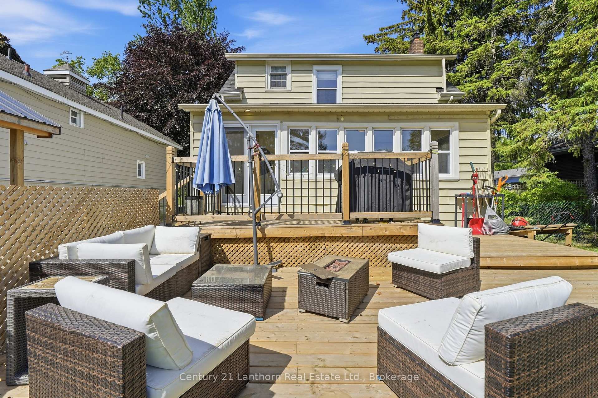 239 Foster Avenue, Belleville — photo 2 of 5