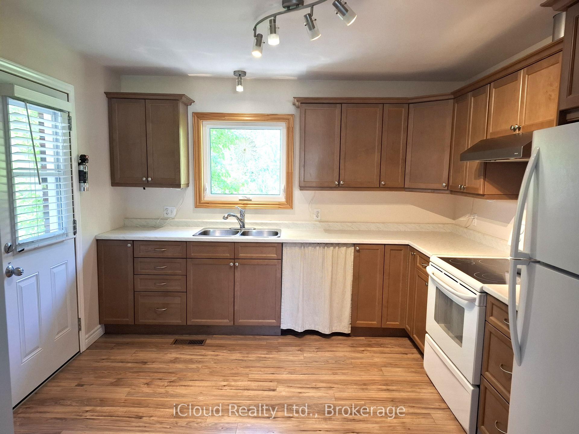 481 24th Street W, Owen Sound — photo 4 of 5