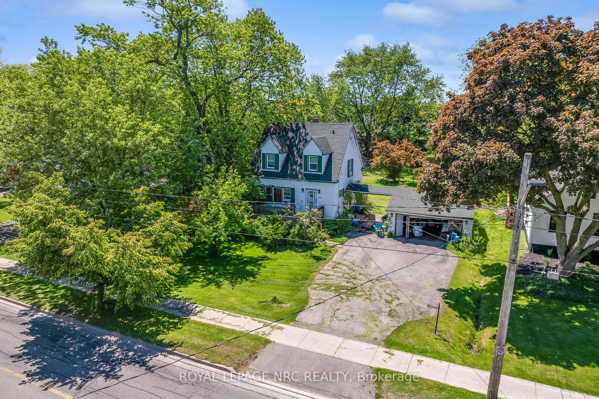 237 First Avenue, Welland — photo 3 of 5