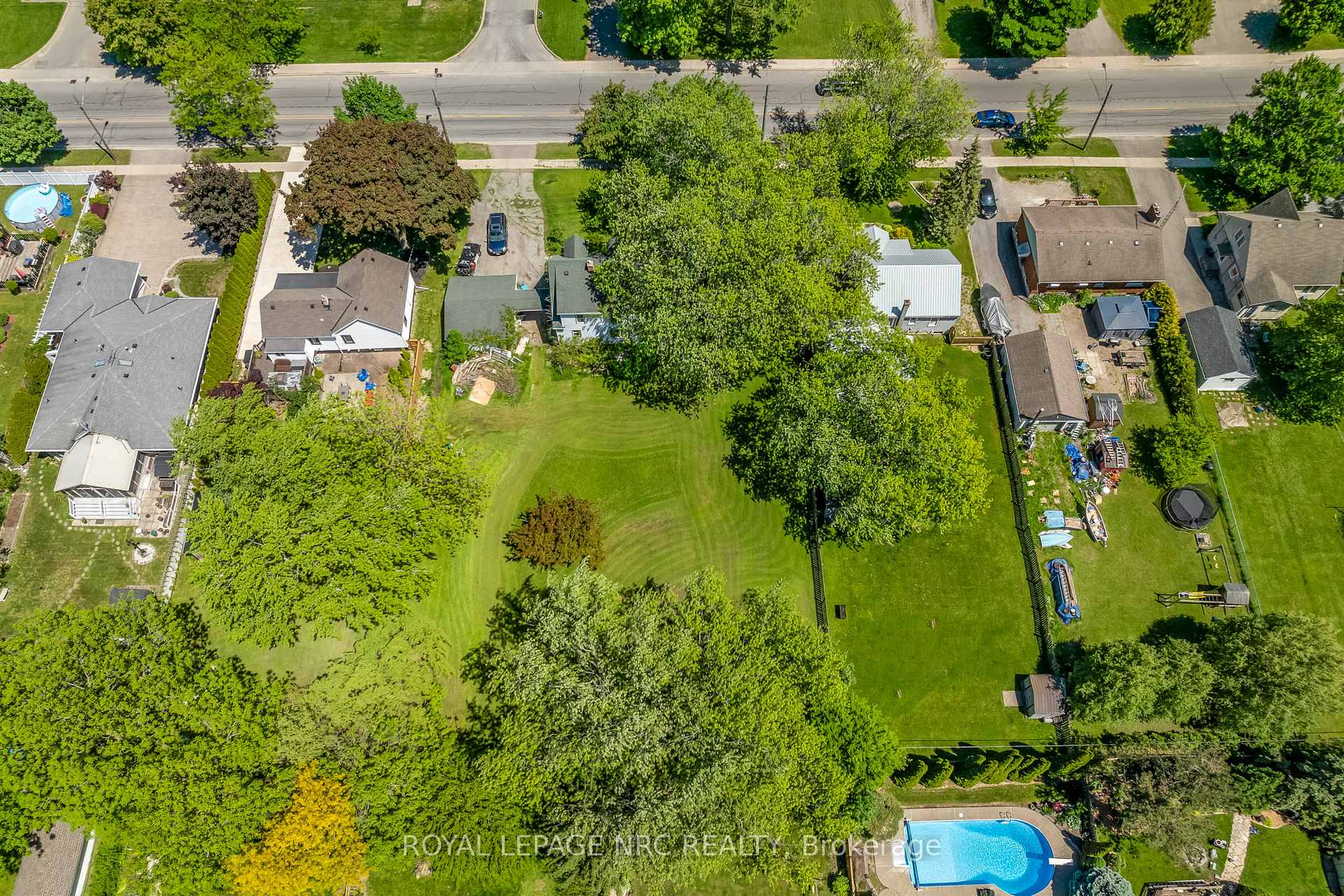 237 First Avenue, Welland — photo 4 of 5