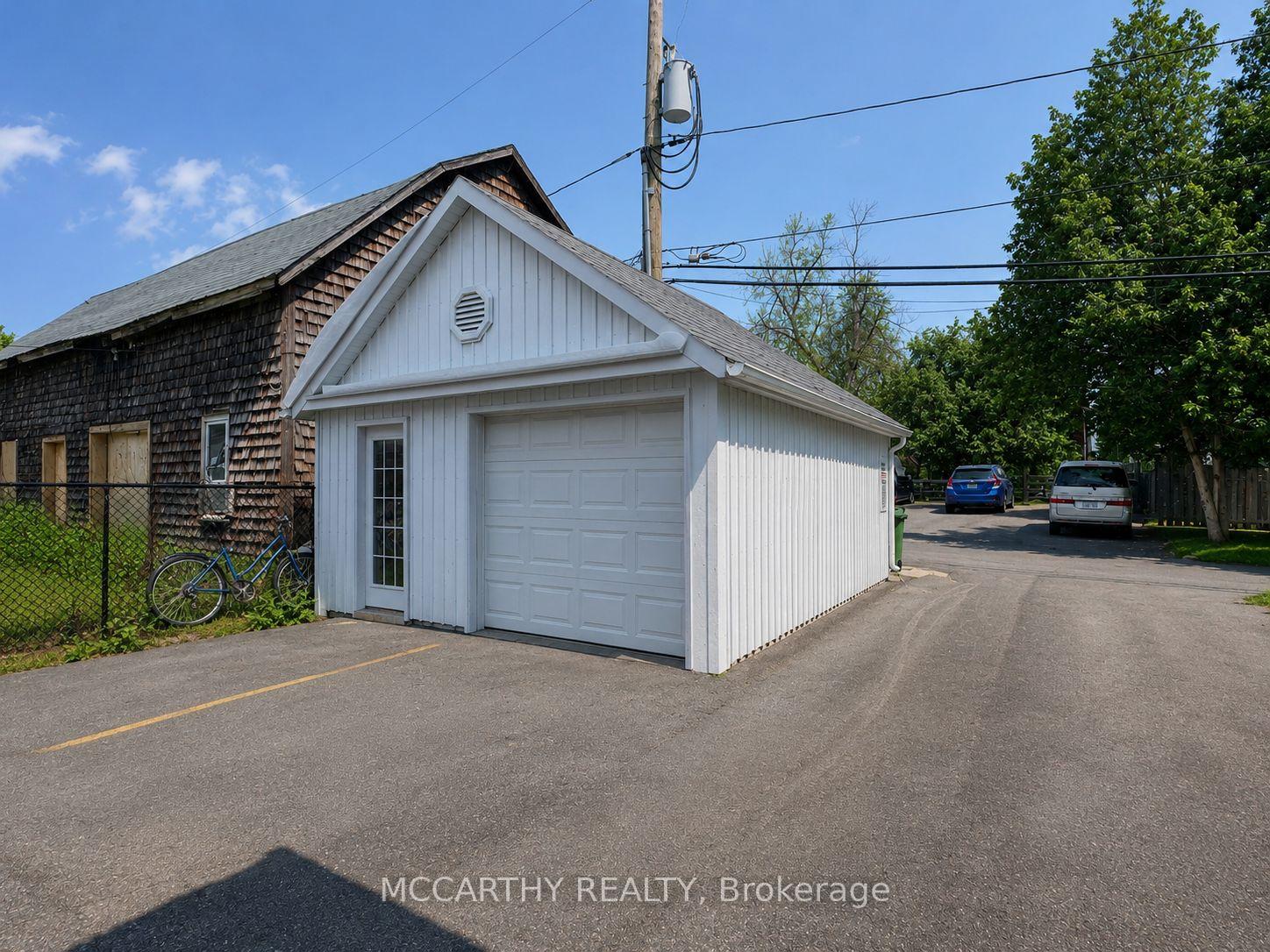 138 Main Street W 108 - Garage, Shelburne, ON L9V 3K9 — Shelburne, Ontario