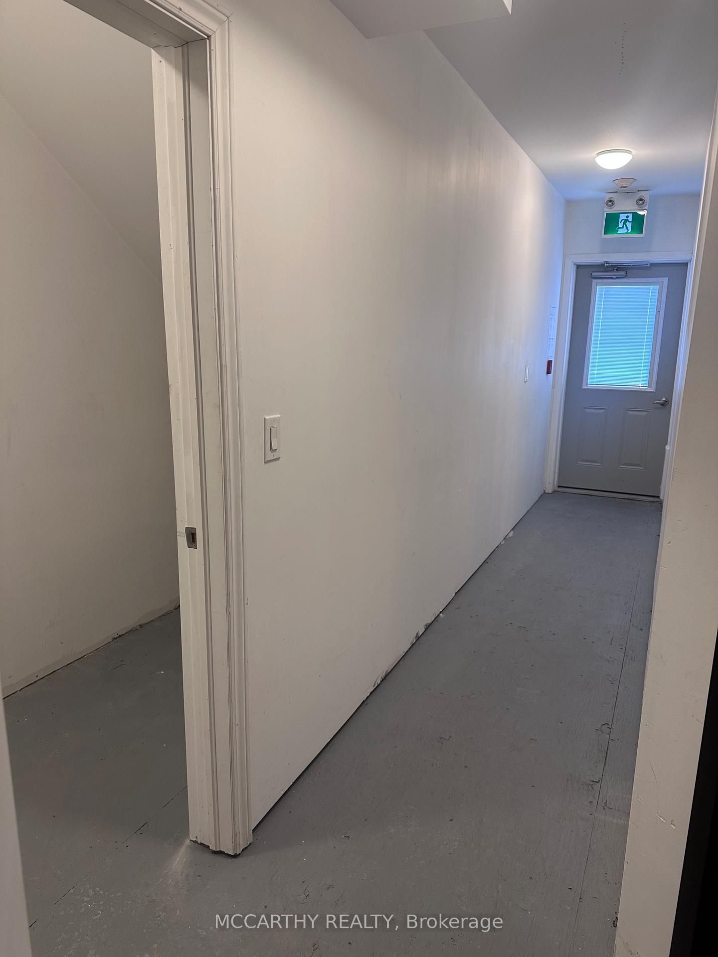 138 Main Street W 104, Shelburne — photo 2 of 5