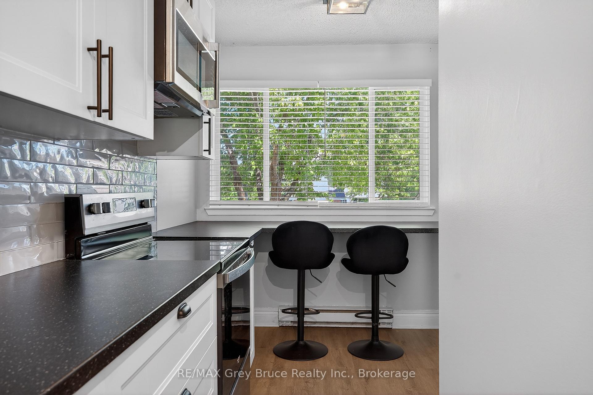 75 Laurie Crescent 75, Owen Sound — photo 4 of 5