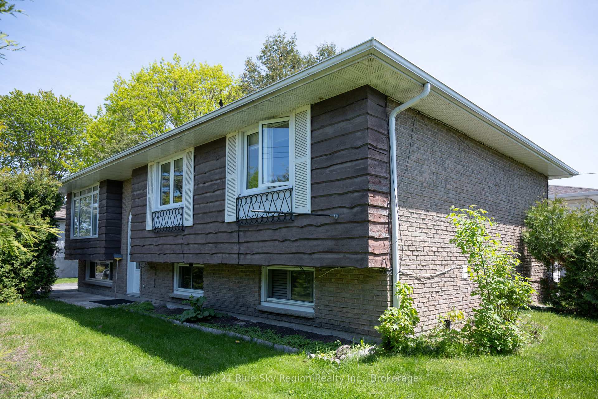 1 Portage Avenue, North Bay, ON P1A 1P1 — North Bay, Ontario