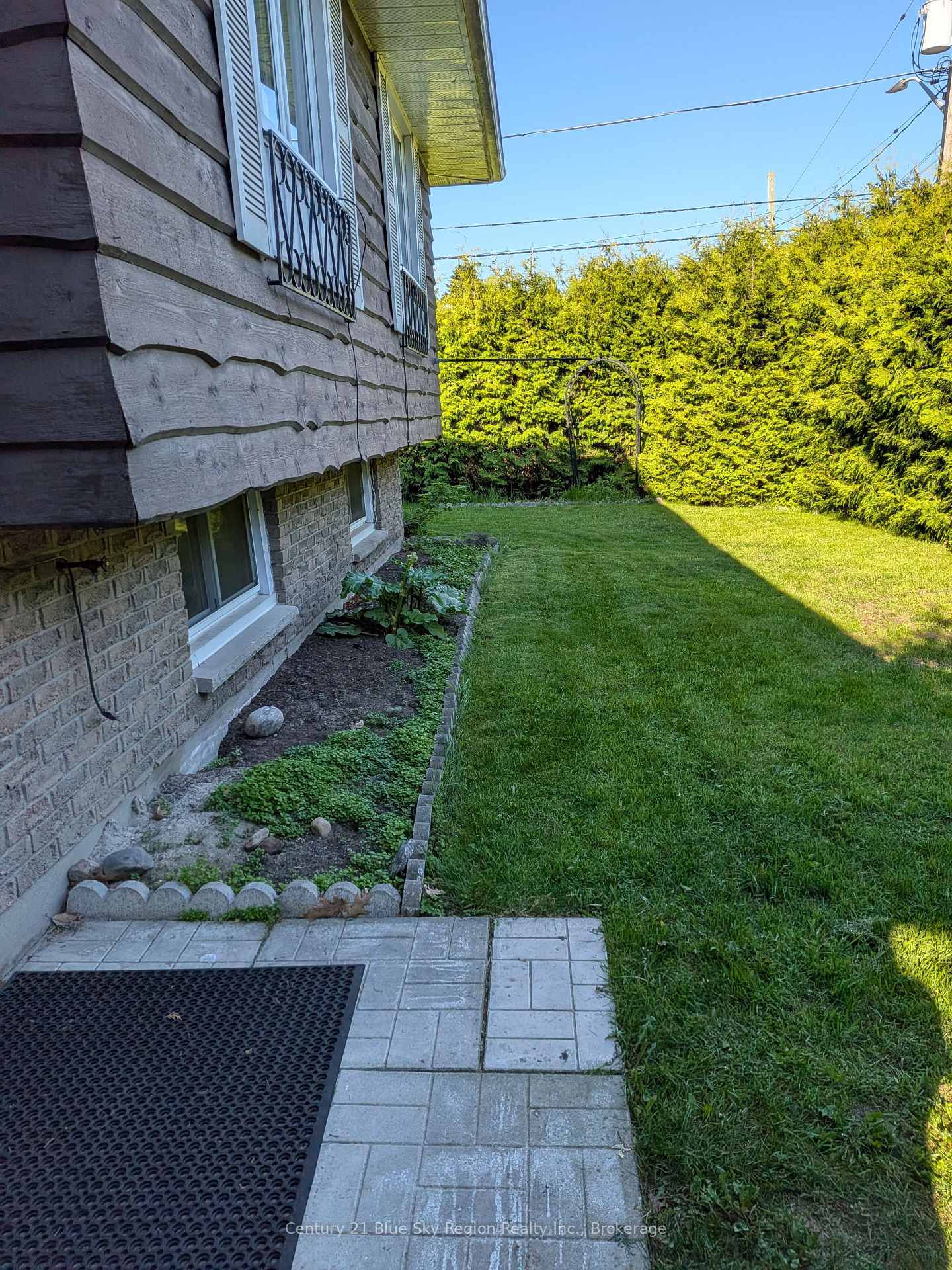 1 Portage Avenue, North Bay — photo 2 of 5